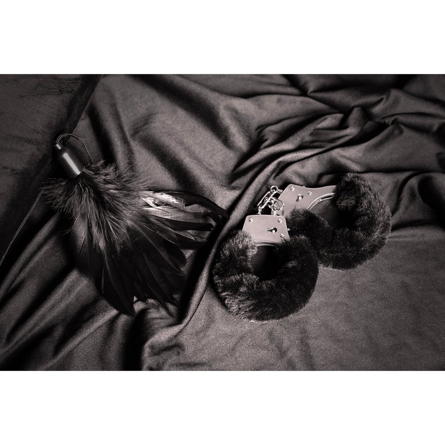 Furry Metal Hand Cuffs Black