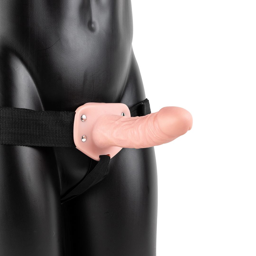 Realrock Vibrating Hollow Strap On Without Balls 6 / 15,5 Cm